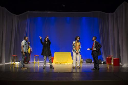 Grupo Escalet de Teatro Estreia Novo Espetáculo: Quatro Homens Jovens com Muita Experiência. Creia!